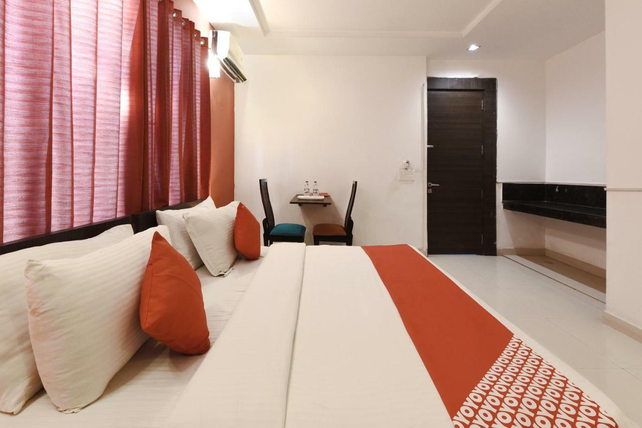 Oyo Flagship 387 Moulsari Avenue Hotel Gurgaon Exterior foto